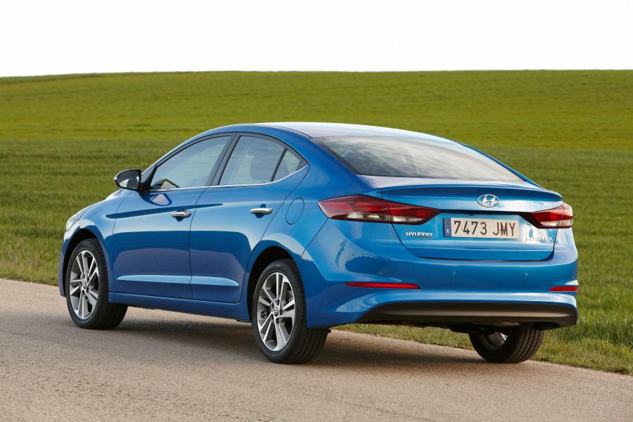 Hyundai Elantra 2016 года  (фото 25 из 30)